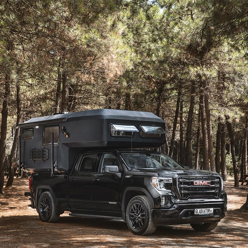 Gladiator Karavan